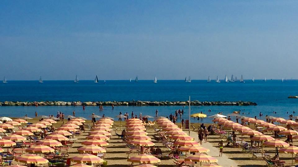 Hotel Cosmopolita Rimini Luaran gambar